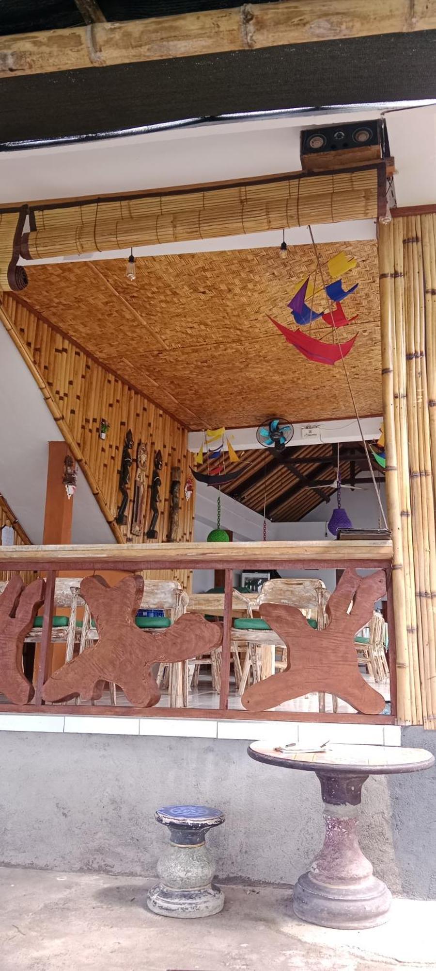 Beten Enjung Home Stay&Waroeng Amed Екстериор снимка