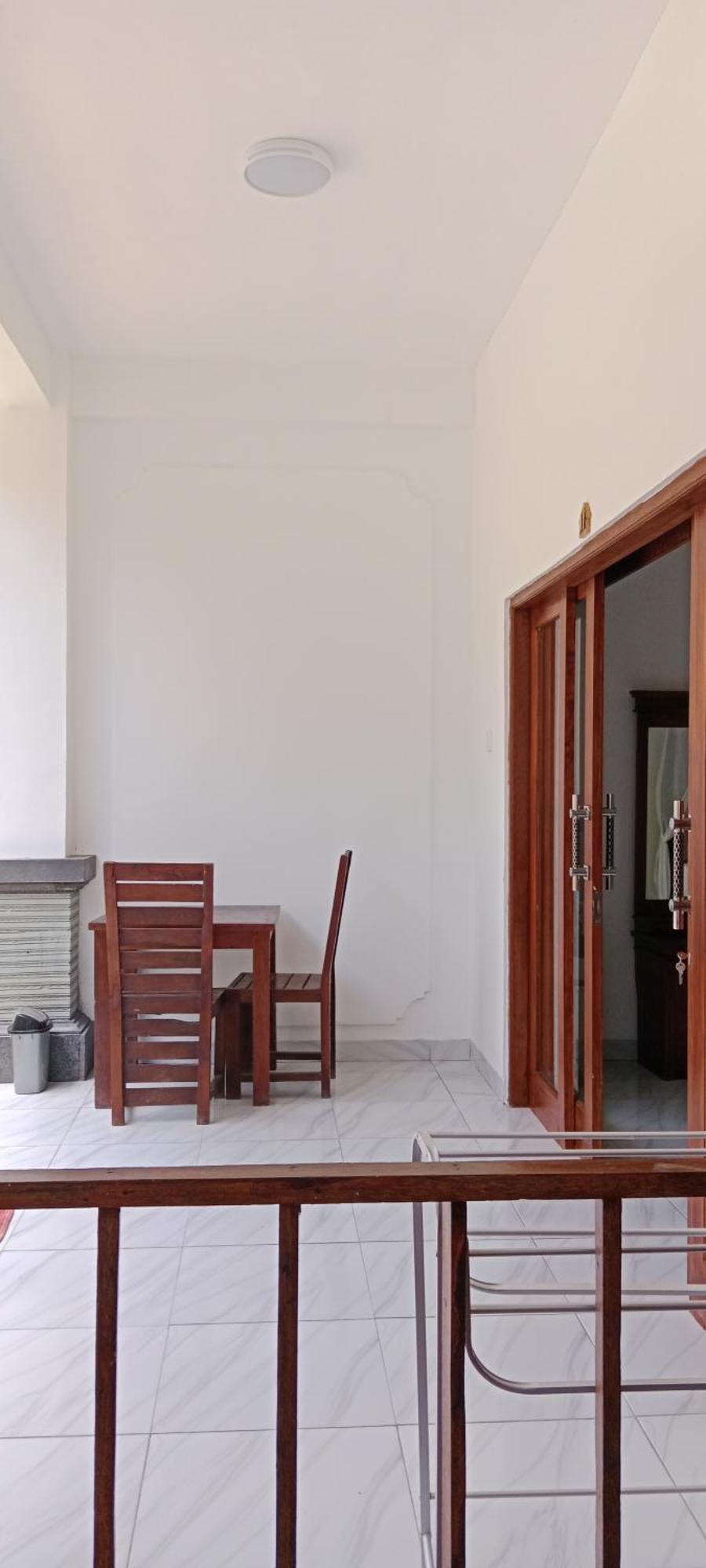 Beten Enjung Home Stay&Waroeng Amed Екстериор снимка