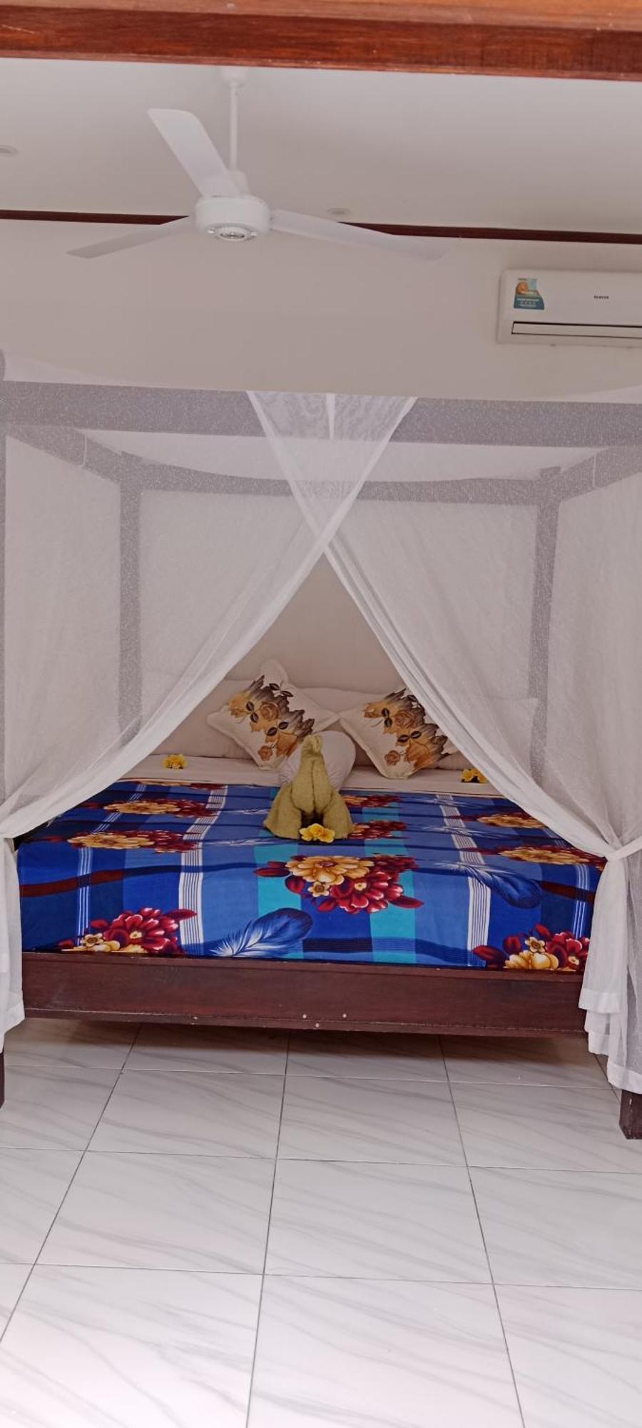 Beten Enjung Home Stay&Waroeng Amed Екстериор снимка