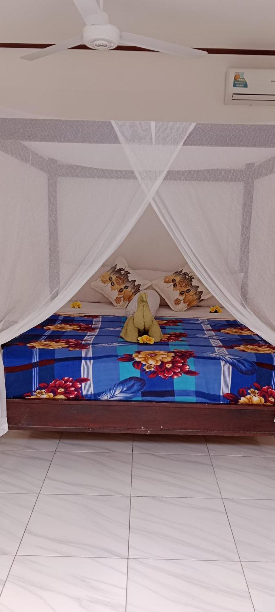 Beten Enjung Home Stay&Waroeng Amed Екстериор снимка