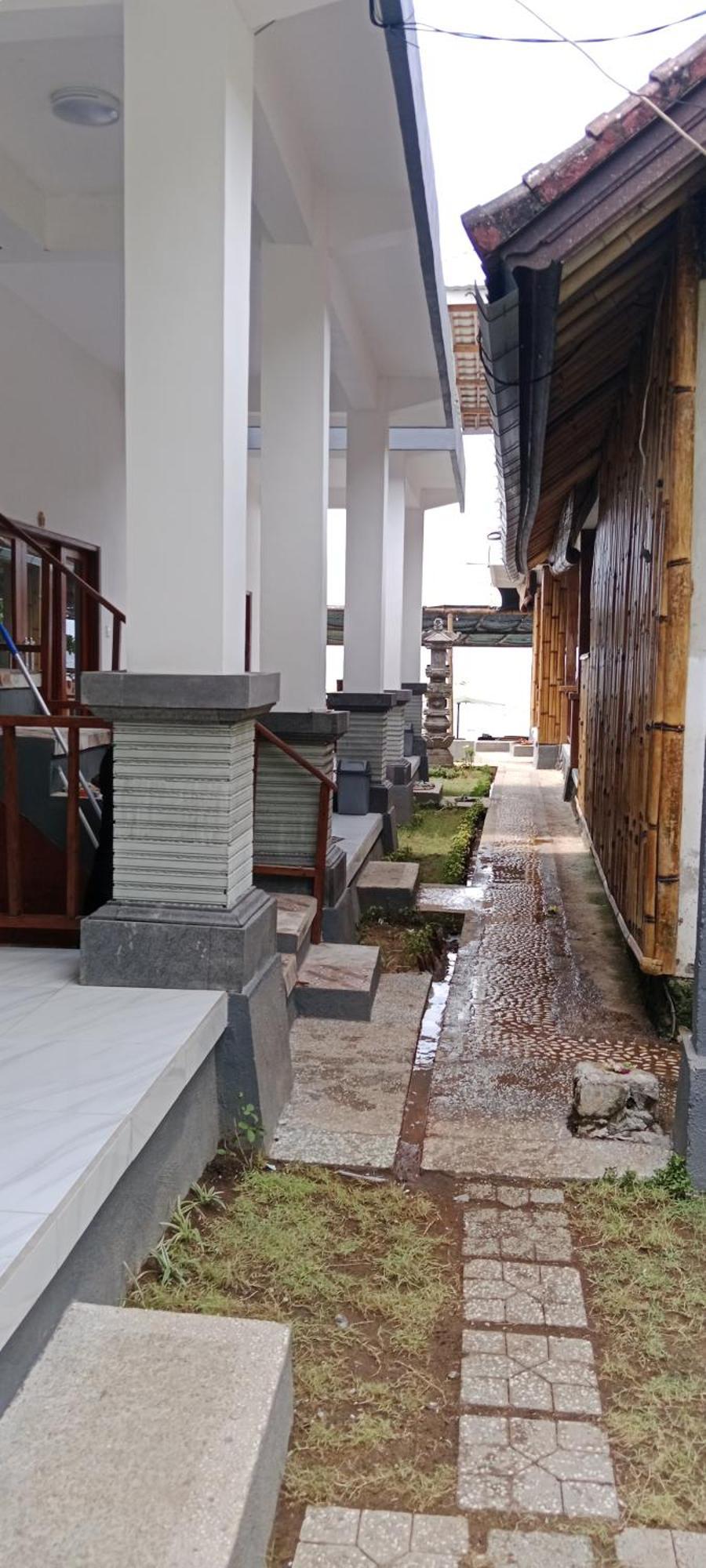 Beten Enjung Home Stay&Waroeng Amed Екстериор снимка
