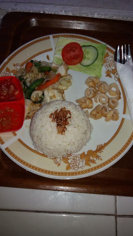 Beten Enjung Home Stay&Waroeng Amed Екстериор снимка