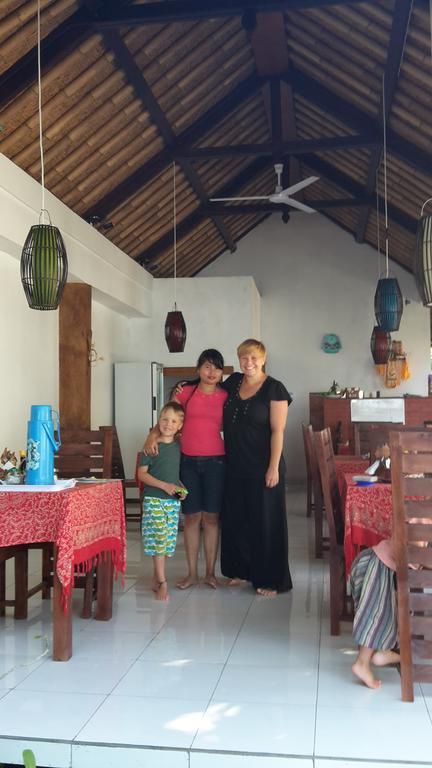 Beten Enjung Home Stay&Waroeng Amed Екстериор снимка
