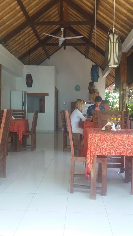 Beten Enjung Home Stay&Waroeng Amed Екстериор снимка